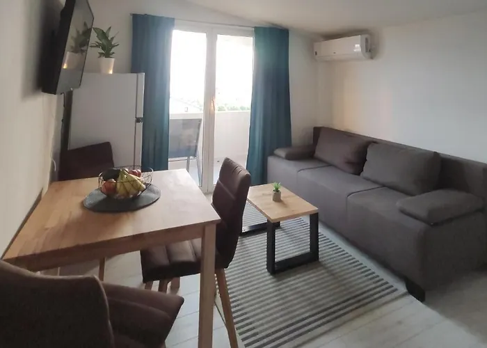 公寓 Matej 3 扎达尔